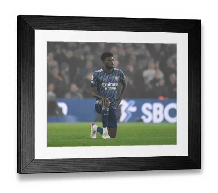 Framed Print : Premier League Showdown: Arsenal vs Leeds United (December 2021)