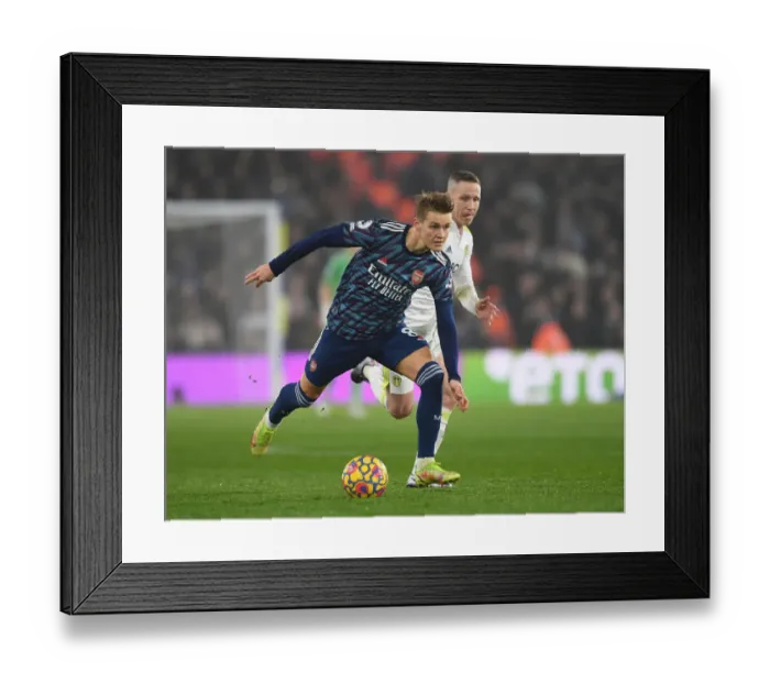 Framed Print : Arsenal vs Leeds United: Premier League Clash at Elland Road (December 2021)