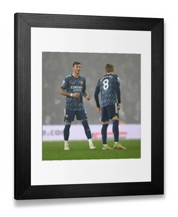 Framed Print : Arsenal's Ben White and Martin Odegaard in Action Against Leeds United - Premier League 2021-22