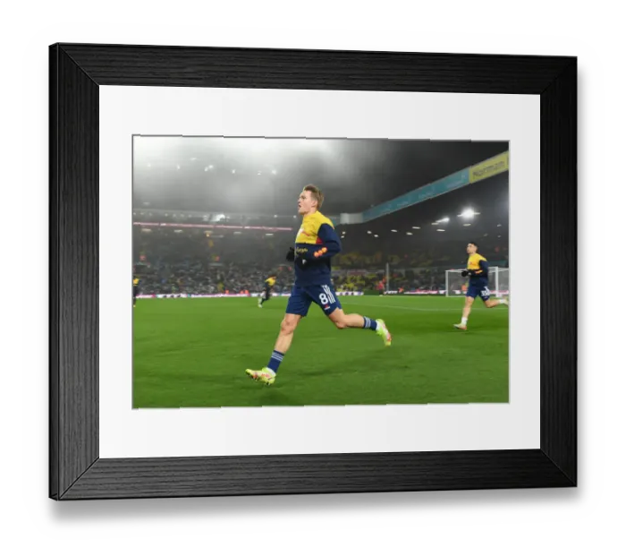 Framed Print : Martin Odegaard Gears Up: Leeds United vs. Arsenal, Premier League 2021-22 Framed Print : Martin Odegaard Gears Up: Leeds United vs. Arsenal, Premier League 2021-22