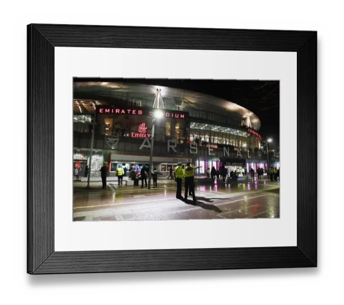 Framed Print : Arsenal vs Sunderland: Carabao Cup Quarterfinals - Fan Excitement at Emirates Stadium Framed Print : Arsenal vs Sunderland: Carabao Cup Quarterfinals - Fan Excitement at Emirates Stadium