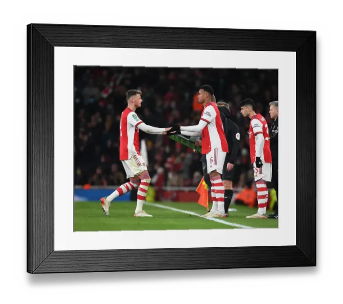 Framed Print : Arsenal Substitution: Gabriel Replaces Ben White in Carabao Cup Quarterfinal vs Sunderland