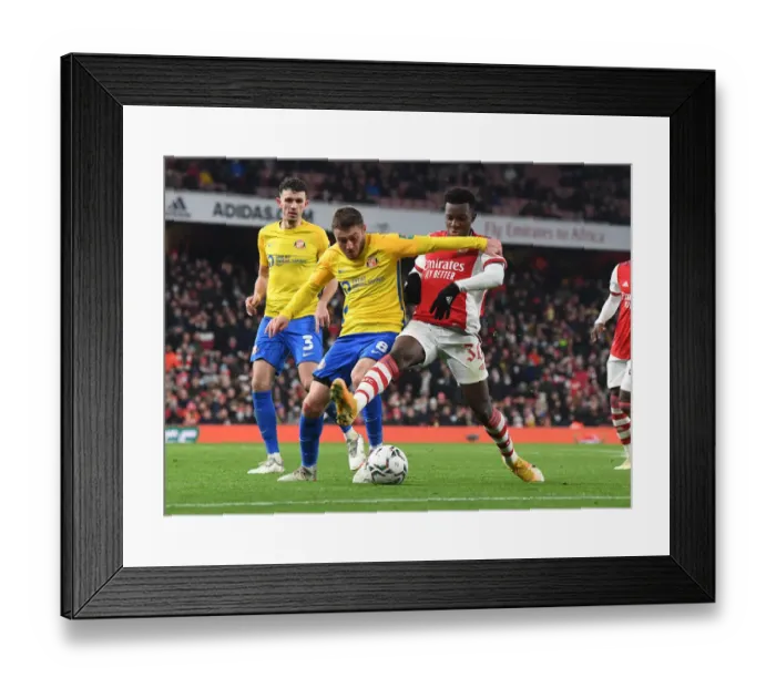 Framed Print : Intense Clash: Nketiah vs Embleton - Arsenal vs Sunderland, Carabao Cup Quarters