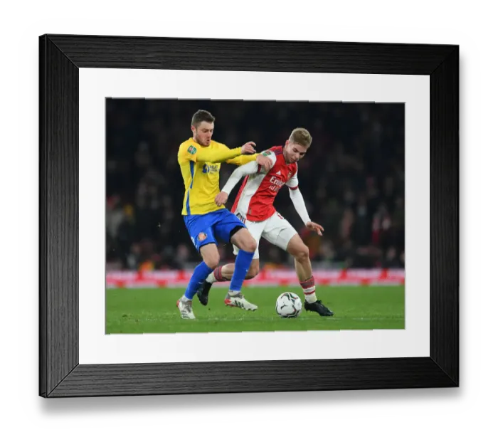 Framed Print : Smith Rowe vs Embleton Showdown: Arsenal vs Sunderland in Carabao Cup Quarters