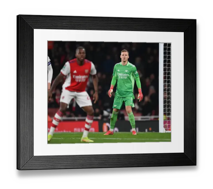 Framed Print : Arsenal's Bernd Leno Focused in Carabao Cup Quarterfinal against Sunderland Framed Print : Arsenal's Bernd Leno Focused in Carabao Cup Quarterfinal against Sunderland