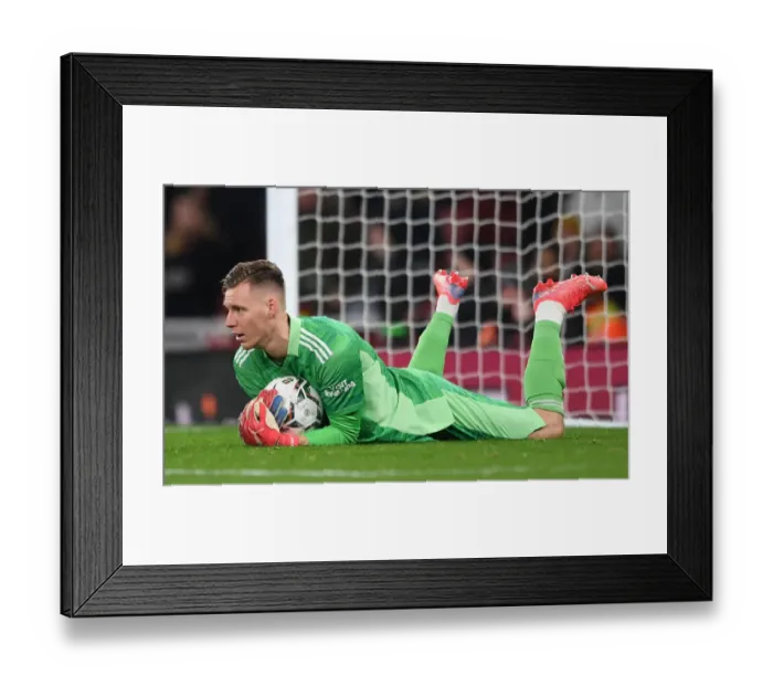 Framed Print : Focused Leno in Action: Arsenal's Goalkeeper Shines in Carabao Cup Quarters vs. Sunderland Framed Print : Focused Leno in Action: Arsenal's Goalkeeper Shines in Carabao Cup Quarters vs. Sunderland