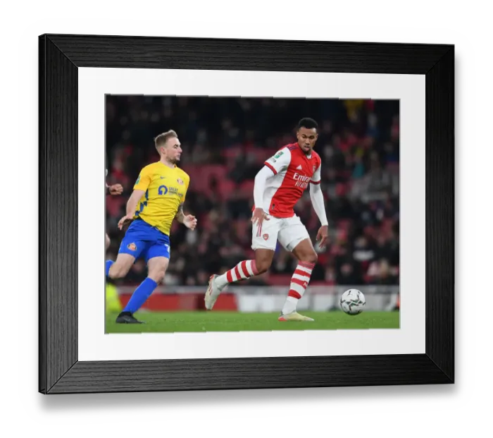 Framed Print : Arsenal's Gabriel Magalhaes in Carabao Cup Quarterfinal Action vs Sunderland