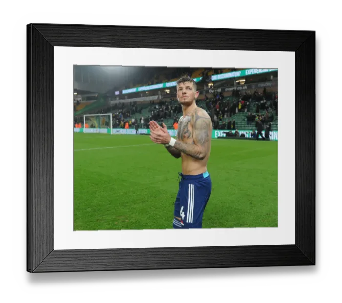 Framed Print : Arsenal Celebrate Victory Over Norwich City in Premier League Clash