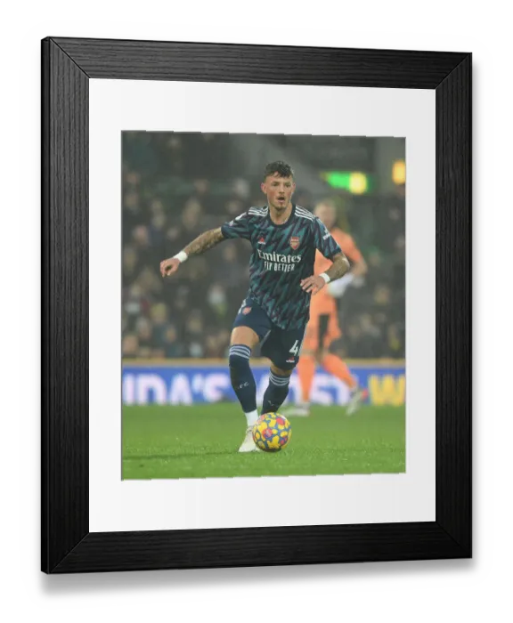 Framed Print : Ben White in Action: Norwich City vs Arsenal, Premier League 2021-22 Framed Print : Ben White in Action: Norwich City vs Arsenal, Premier League 2021-22