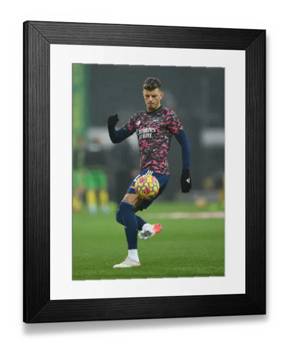 Framed Print : Arsenal's Ben White Gears Up for Norwich Clash in Premier League