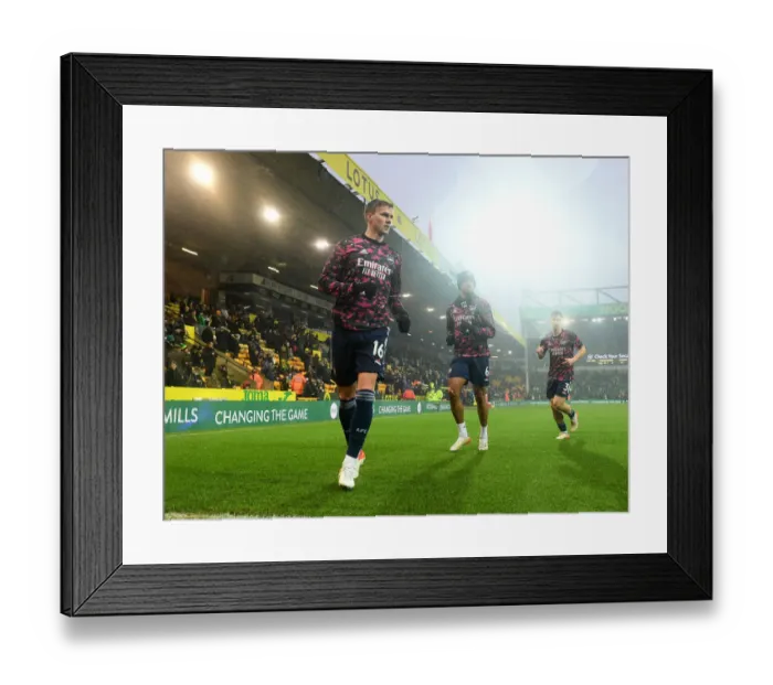 Framed Print : Arsenal's Rob Holding Gears Up for Norwich Clash in Premier League