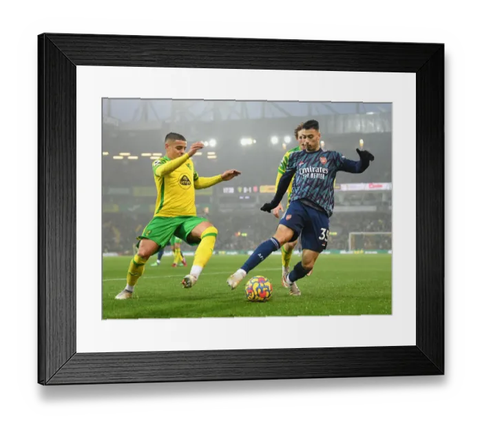 Framed Print : Martinelli vs Aarons: Intense Battle at Carrow Road - Norwich City vs Arsenal, Premier League 2021-22 Framed Print : Martinelli vs Aarons: Intense Battle at Carrow Road - Norwich City vs Arsenal, Premier League 2021-22