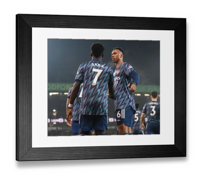 Framed Print : Saka's Brace: Arsenal's Dominant 3-0 Victory Over Norwich City (2021-22 Premier League)