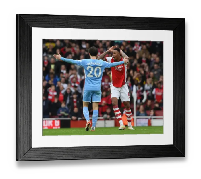 Framed Print : Arsenal's Gabriel Magalhaes Prepares for Showdown Against Manchester City