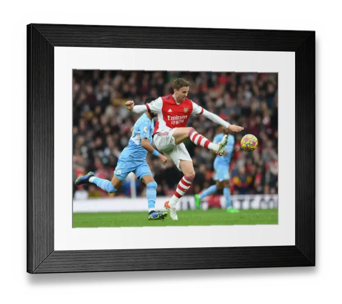 Framed Print : Arsenal vs Manchester City: Rob Holding in Action at the Emirates Stadium, Premier League 2021-22