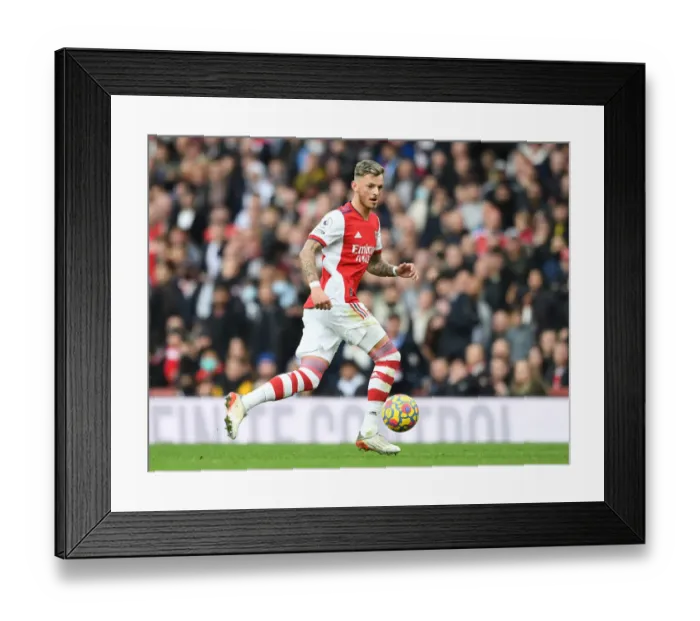Framed Print : Arsenal vs Manchester City: Battle at the Emirates - Premier League Clash 2021-22 Framed Print : Arsenal vs Manchester City: Battle at the Emirates - Premier League Clash 2021-22