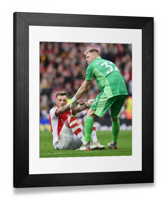 Framed Print : Arsenal vs Manchester City: Ben White's Injury Moment in 2021-22 Premier League Clash