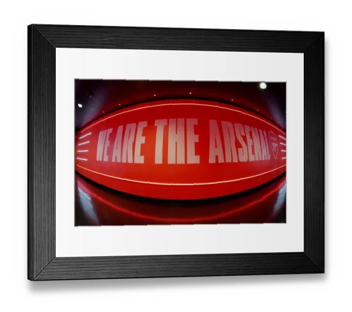 Framed Print : Arsenal vs Manchester City: Premier League Showdown at Emirates Stadium