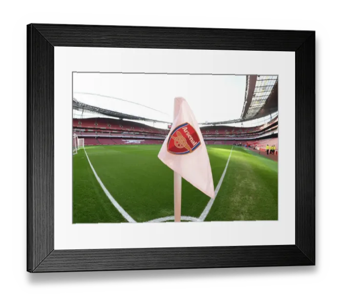 Framed Print : Arsenal vs Manchester City: Premier League Showdown at Emirates Stadium