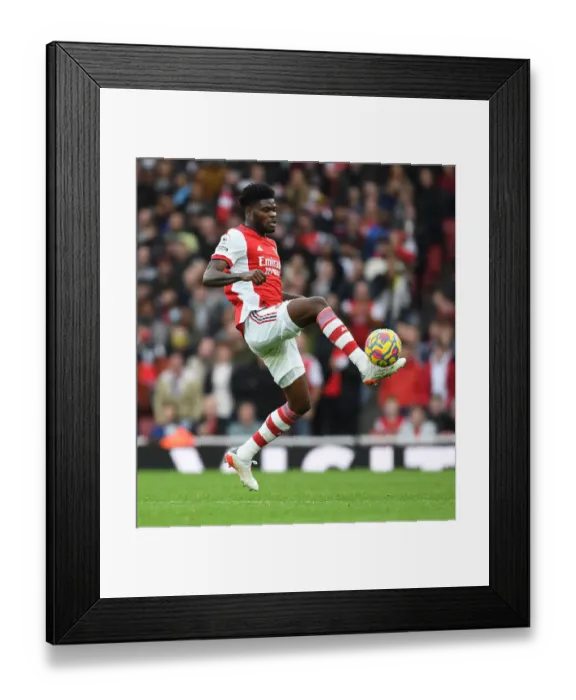 Framed Print : Thomas Partey in Action: Arsenal vs Manchester City, Premier League 2021-22 Framed Print : Thomas Partey in Action: Arsenal vs Manchester City, Premier League 2021-22