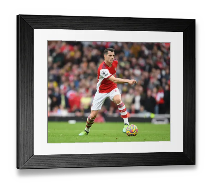 Framed Print : Granit Xhaka in Action: Arsenal vs Manchester City, Premier League 2021-22