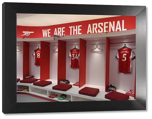 Arsenal Changing Room: Pre-Match Focus before Arsenal vs Manchester City (Premier League 2021-22)