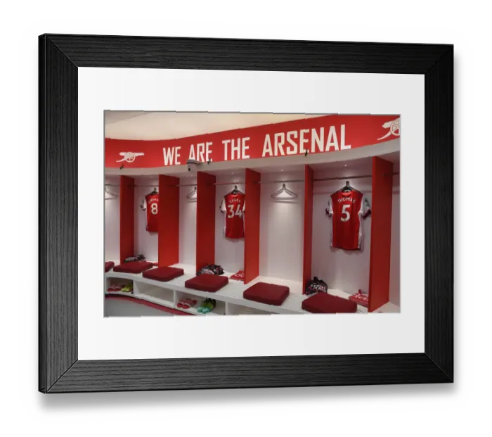Framed Print : Arsenal Changing Room: Pre-Match Focus before Arsenal vs Manchester City (Premier League 2021-22)