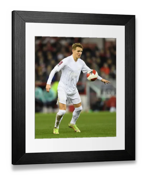 Framed Print : Martin Odegaard in FA Cup Action: Arsenal vs Nottingham Forest (2021-22)