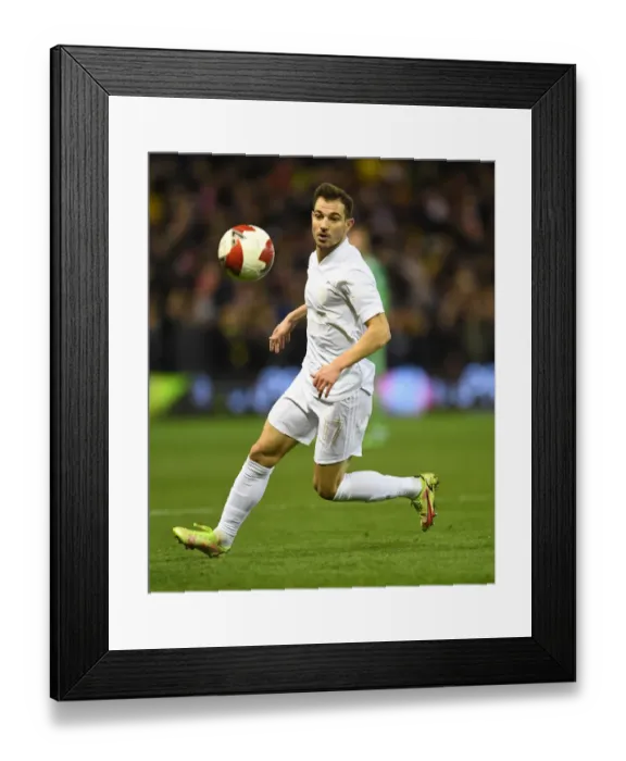 Framed Print : Arsenal's Cedric Soares in Action during FA Cup Clash against Nottingham Forest Framed Print : Arsenal's Cedric Soares in Action during FA Cup Clash against Nottingham Forest