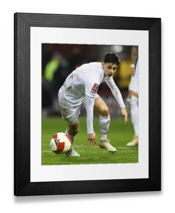 Framed Print : Charlie Patino Shines: Arsenal's FA Cup Victory over Nottingham Forest (January 2022)