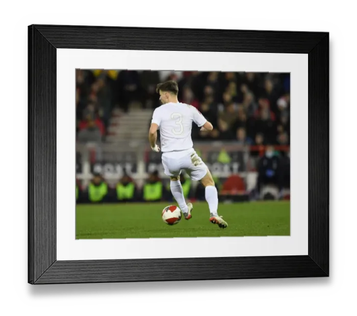 Framed Print : Arsenal's Kieran Tierney in FA Cup Action against Nottingham Forest Framed Print : Arsenal's Kieran Tierney in FA Cup Action against Nottingham Forest