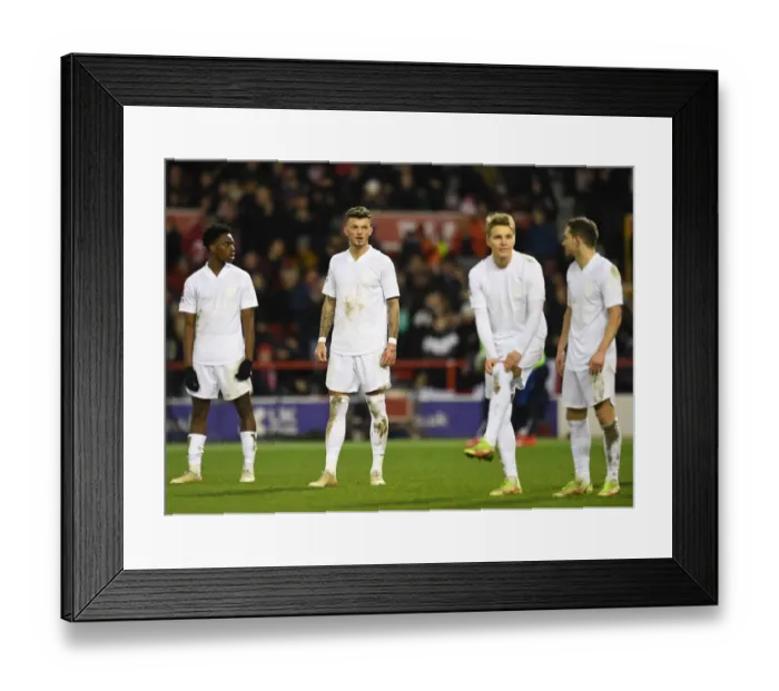 Framed Print : Arsenal's Ben White in FA Cup Action: Nottingham Forest vs Arsenal (2021-22)