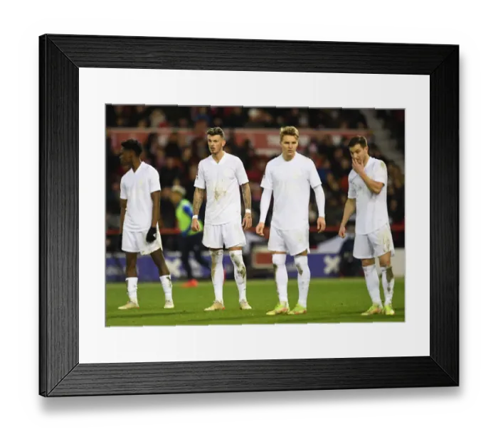 Framed Print : Ben White's Star Performance: Arsenal Triumph Over Nottingham Forest in FA Cup Clash (2021-22)