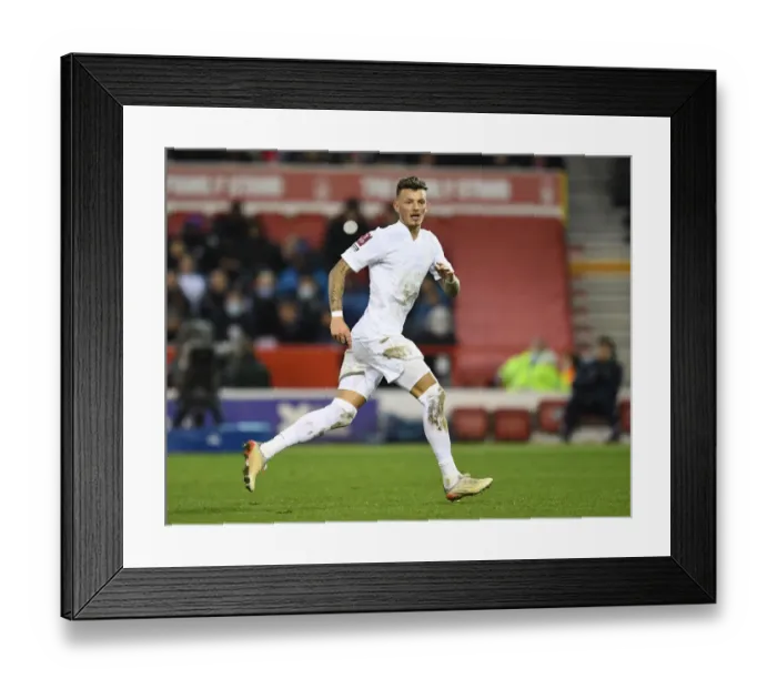 Framed Print : Arsenal's Ben White in Action against Nottingham Forest in FA Cup Third Round