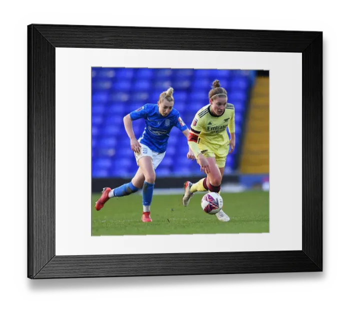 Framed Print : Arsenal Women Dominate Birmingham City in WSL Clash (Birmingham City Women vs Arsenal Women, 09 / 01 / 2022)