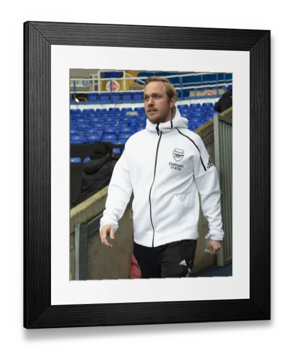 Framed Print : Arsenal Women's Glory: Triumphing Over Birmingham City in WSL 1 (09 / 01 / 2022)