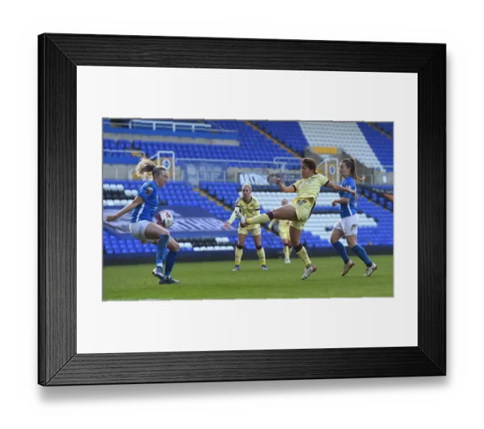Framed Print : Arsenal Women's Thrilling Victory Over Birmingham City in WSL 1 (09 / 01 / 2022)