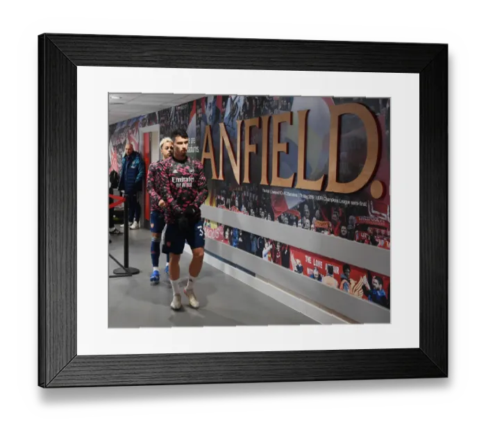 Framed Print : Gabriel Martinelli Readies for Carabao Cup Showdown at Anfield
