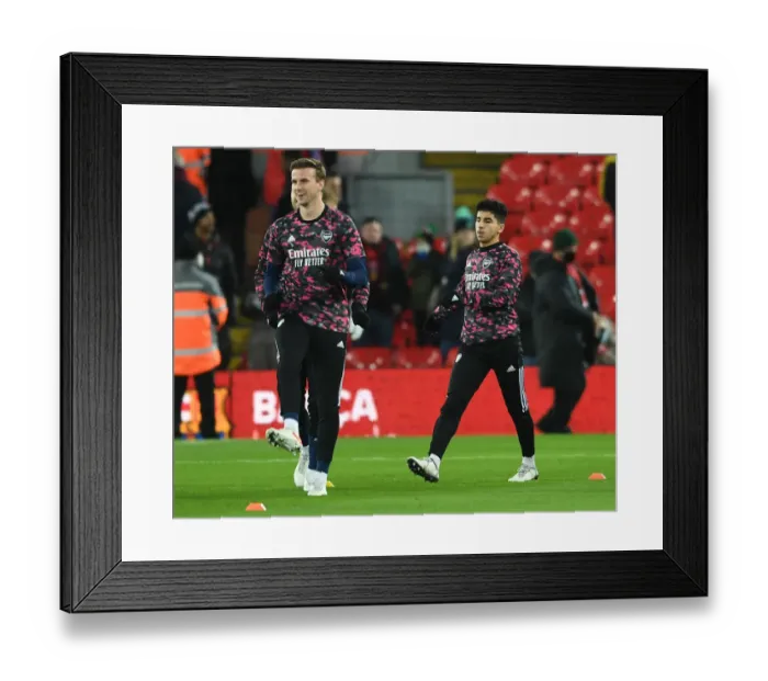 Framed Print : Arsenal Player Warms Up Ahead of Liverpool vs Arsenal Carabao Cup Semi-Final