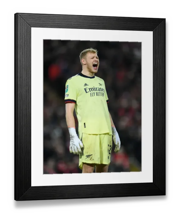 Framed Print : Arsenal's Aaron Ramsdale vs. Liverpool: Carabao Cup Semi-Final Showdown