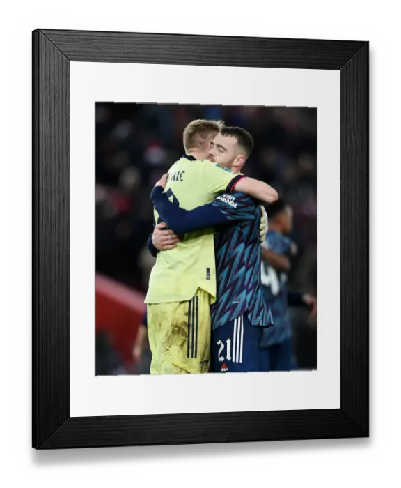 Framed Print : Arsenal Players Aaron Ramsdale and Calum Chambers Reaction after Carabao Cup Semi-Final First Leg vs Liverpool