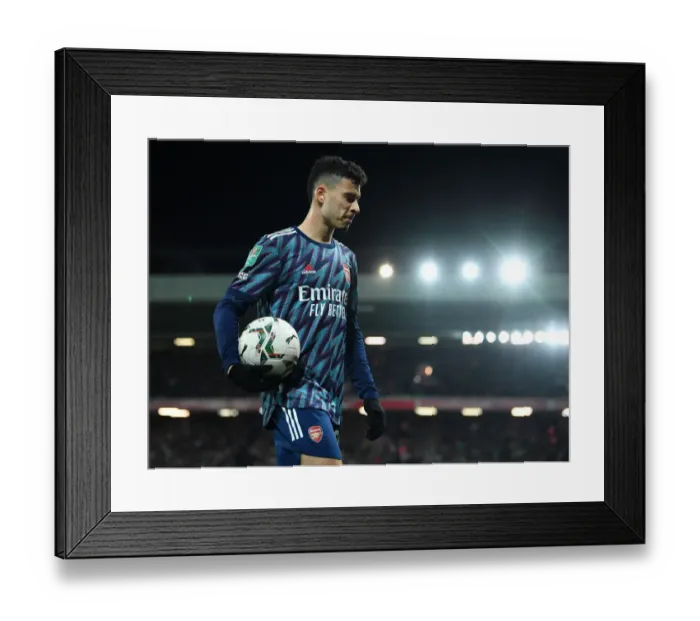 Framed Print : Arsenal's Gabriel Martinelli Faces Off Against Liverpool in Carabao Cup Semi-Final