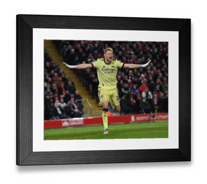 Framed Print : Arsenal's Aaron Ramsdale Faces Off Against Liverpool in Carabao Cup Semi-Final Showdown Framed Print : Arsenal's Aaron Ramsdale Faces Off Against Liverpool in Carabao Cup Semi-Final Showdown
