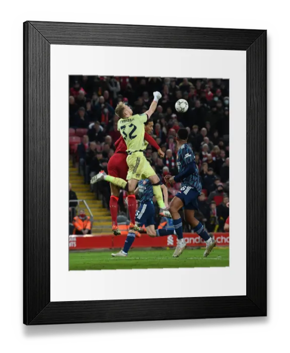 Framed Print : Arsenal's Aaron Ramsdale Faces Off Against Liverpool's Virgil van Dijk in Carabao Cup Semi-Final Clash