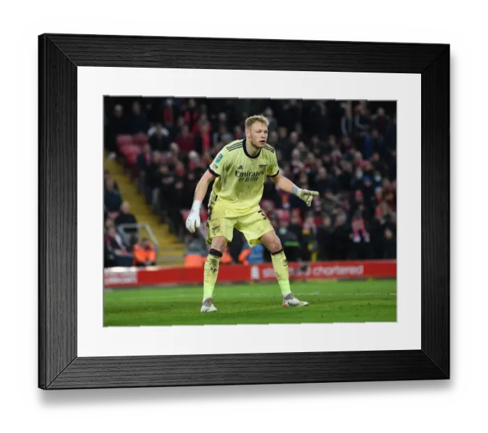 Framed Print : Arsenal's Aaron Ramsdale Faces Off Against Liverpool in Carabao Cup Semi-Final Showdown