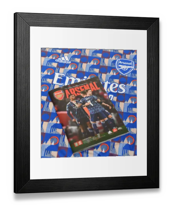 Framed Print : Arsenal v Liverpool: Ready for Battle in Carabao Cup Semi-Finals - Behind the Scenes in the Arsenal Changing Room