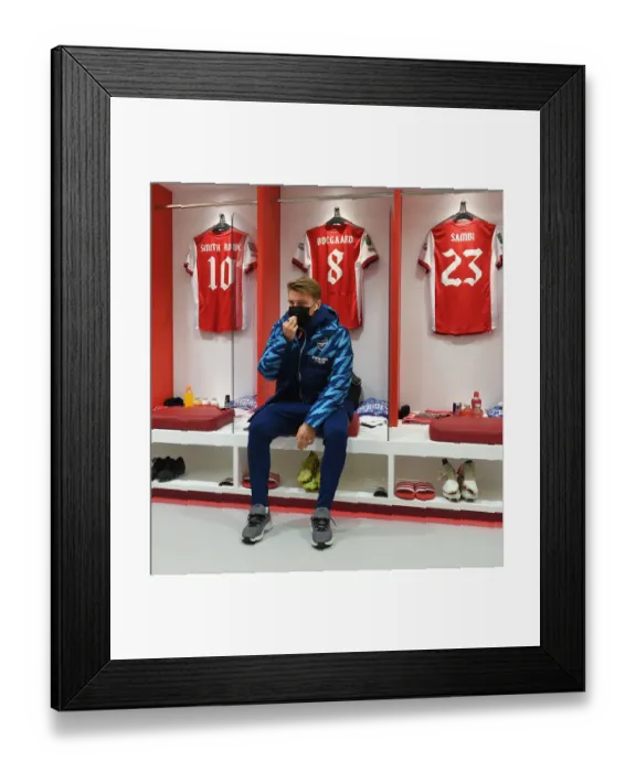 Framed Print : Arsenal's Martin Odegaard Readies for Carabao Cup Battle Against Liverpool Framed Print : Arsenal's Martin Odegaard Readies for Carabao Cup Battle Against Liverpool