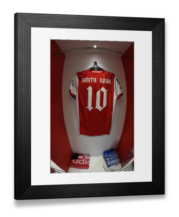 Framed Print : Emile Smith Rowe: Arsenal's Ready Star Gears Up for Carabao Cup Showdown against Liverpool