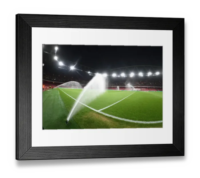 Framed Print : Arsenal vs Liverpool: Carabao Cup Semi-Final Battle at Emirates Stadium