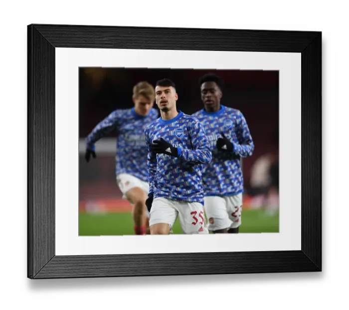 Framed Print : Arsenal's Gabriel Martinelli Prepares for Carabao Cup Showdown Against Liverpool